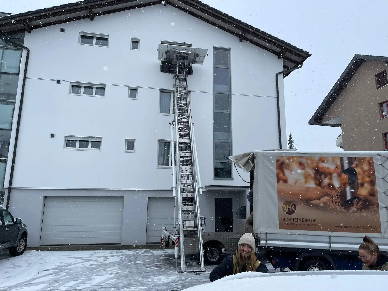 Möbellift mieten in der Schweiz: Kosten, Bewilligung und wann er sich lohnt
